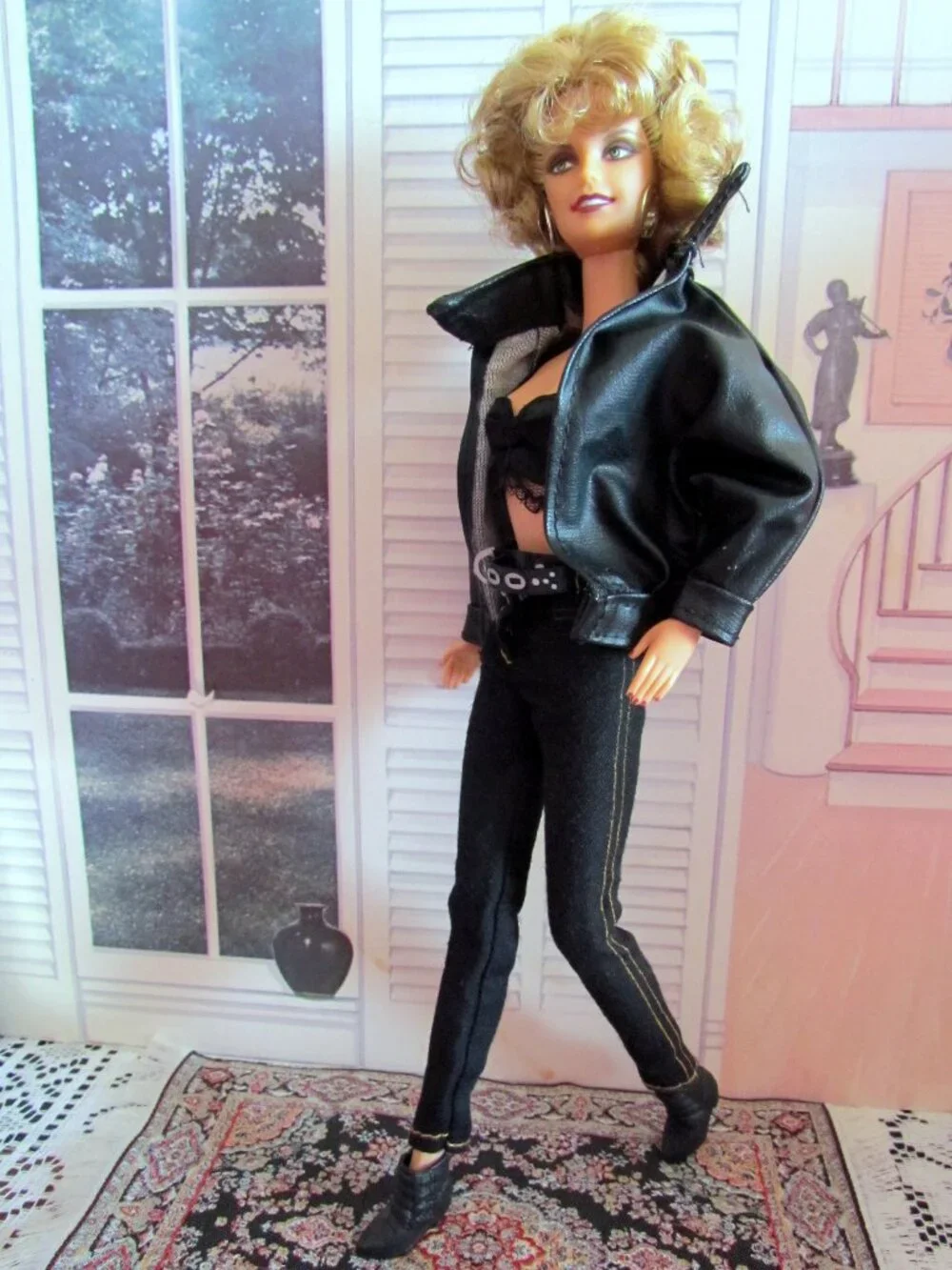 OLIVIA NEWTON-JOHN DOLL, 